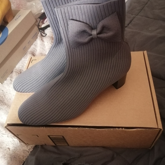 Grey ankle boots - Picture 4 of 6